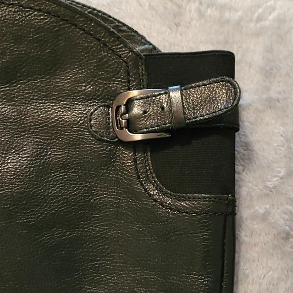 Franco Sarto black leather knee-high riding boots with buckles, size 6.5. - Picture 6 of 7